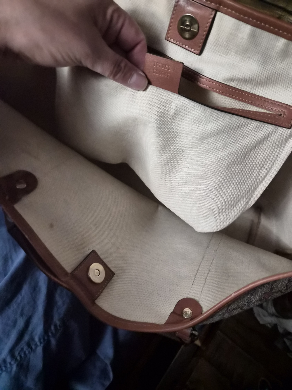 Gucci Beige GG Supreme Canvas Tote with Brown Leather Trim - Picture 7 of 7